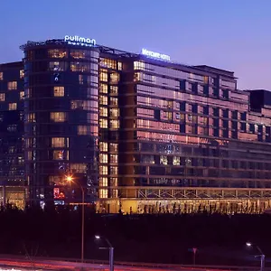 Pullman & Convention Center Отель